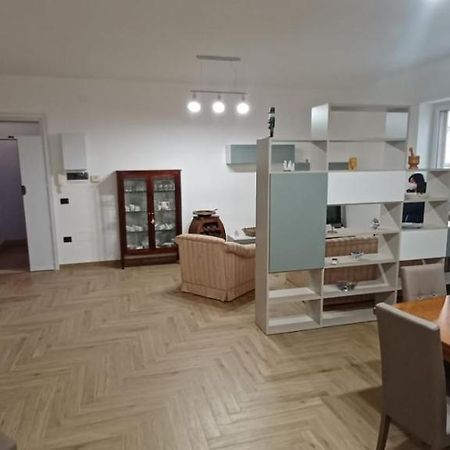 La Corte Dell'Orologio Trepuzzi Exteriör bild